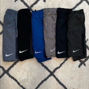 6 Men’s NIKE Challenger Shorts (7in) (Brief-Lined)